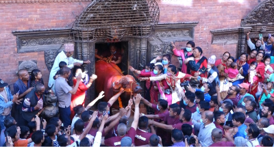  भक्तपुरमा आज खःमेय्(राँगो दौडाउने)जात्रा मनाइँदै 